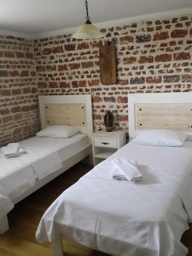 Gizemli Konak Ayvalı Exterior foto